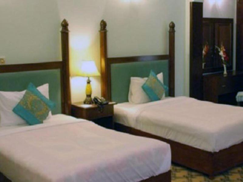 Mir Continental Hotel Muzaffarabad Buitenkant foto