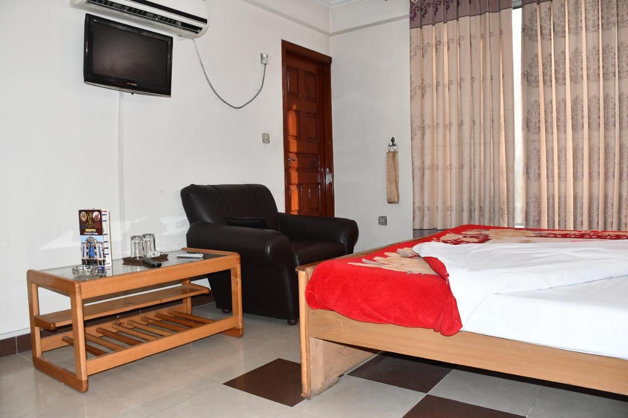 Mir Continental Hotel Muzaffarabad Buitenkant foto