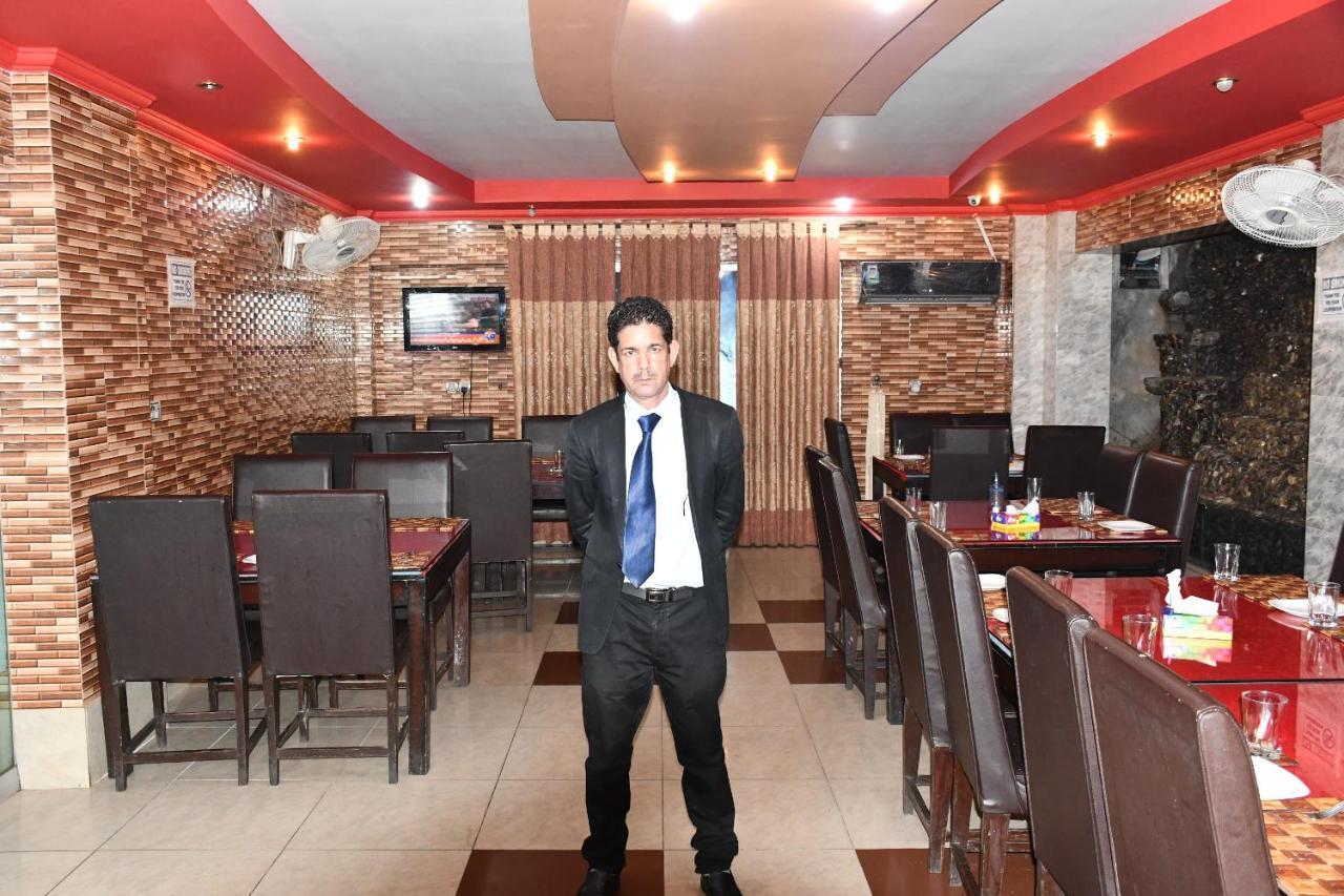 Mir Continental Hotel Muzaffarabad Buitenkant foto
