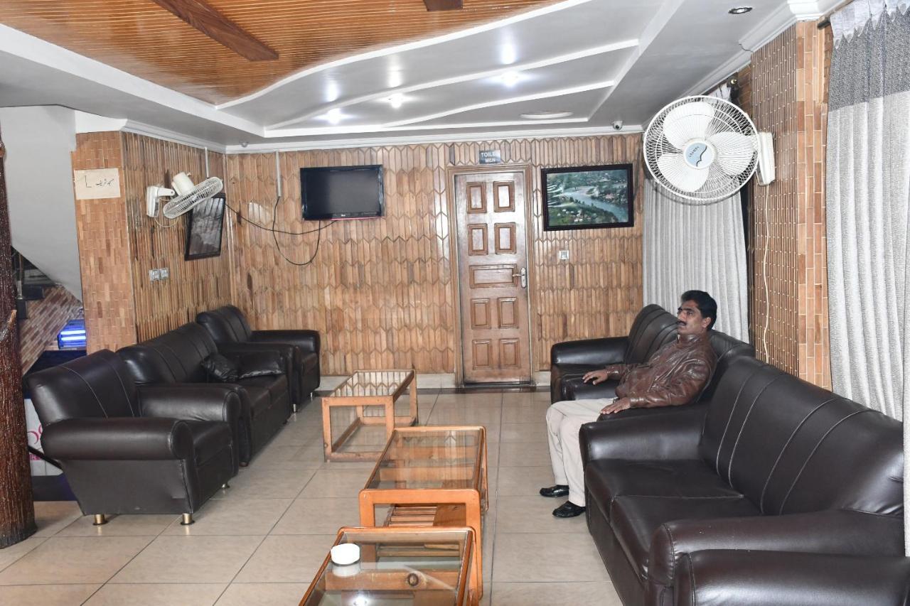 Mir Continental Hotel Muzaffarabad Buitenkant foto